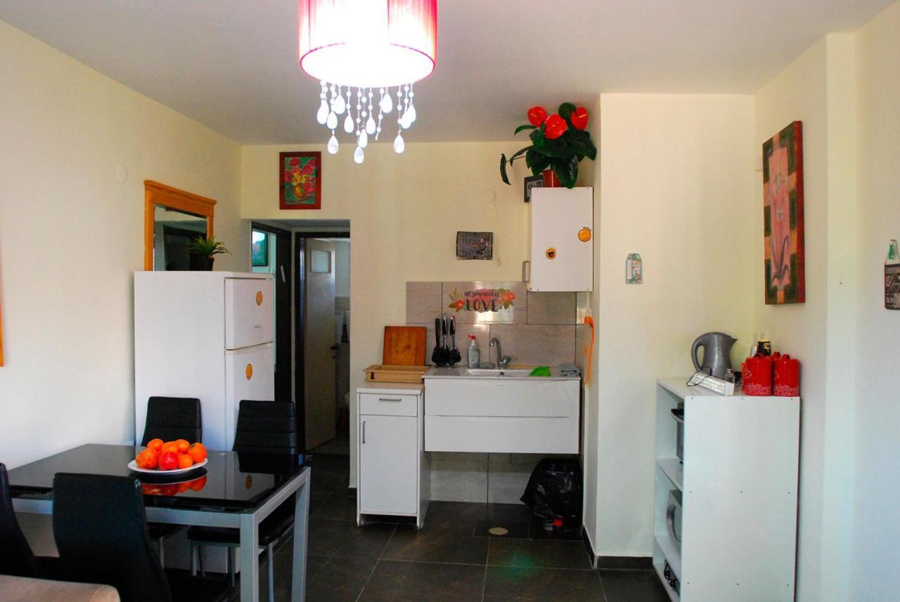 Apartmán Neve Zohar Dead Sea Exteriér fotografie